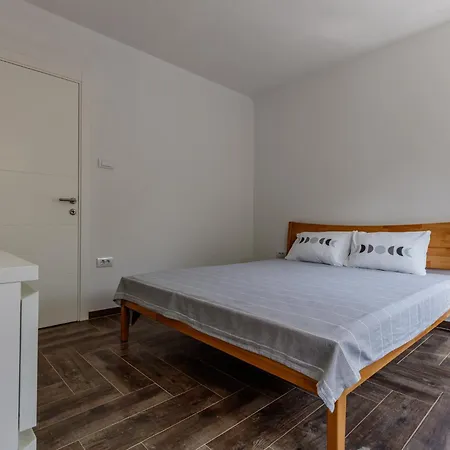 Roda Villa *